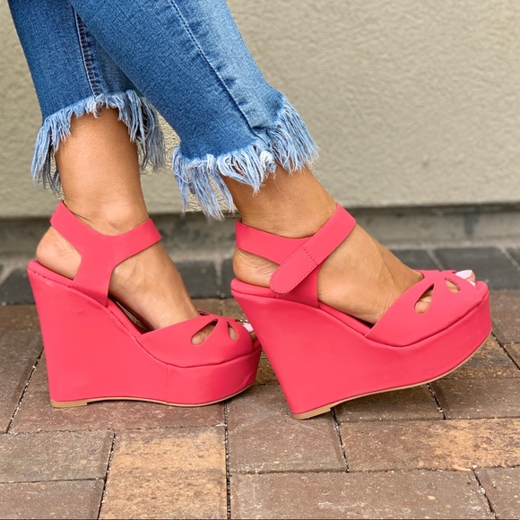 Valentine Red Peep Toe Towering Platform Wedge - Picture 2 of 8